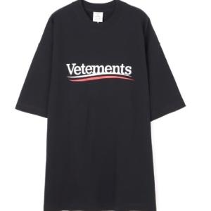 Oversized logo t-shirt