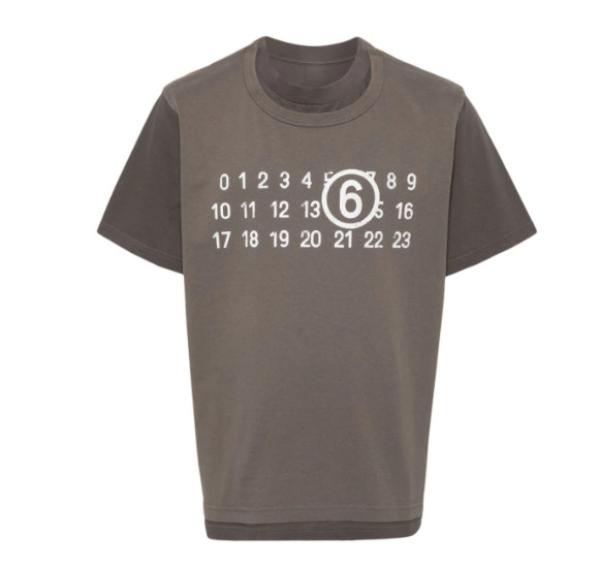 Numbering printed t-shirt