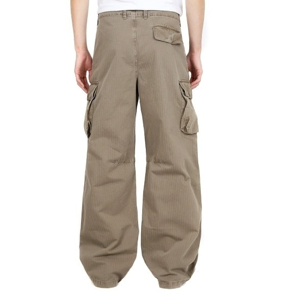 Mounted cargo pants