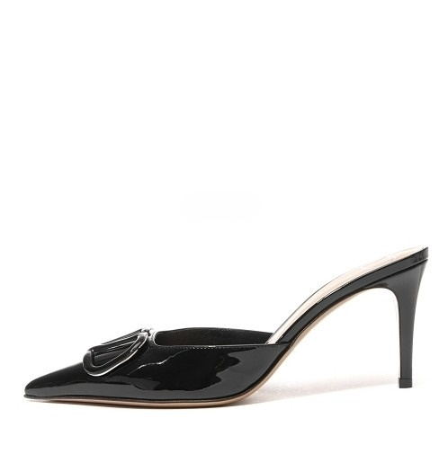 V logo sandal heel