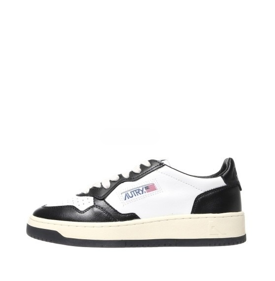 Medalist raw leather sneakers