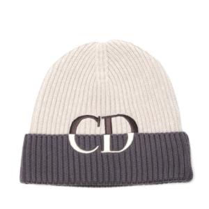 CD signature beanie