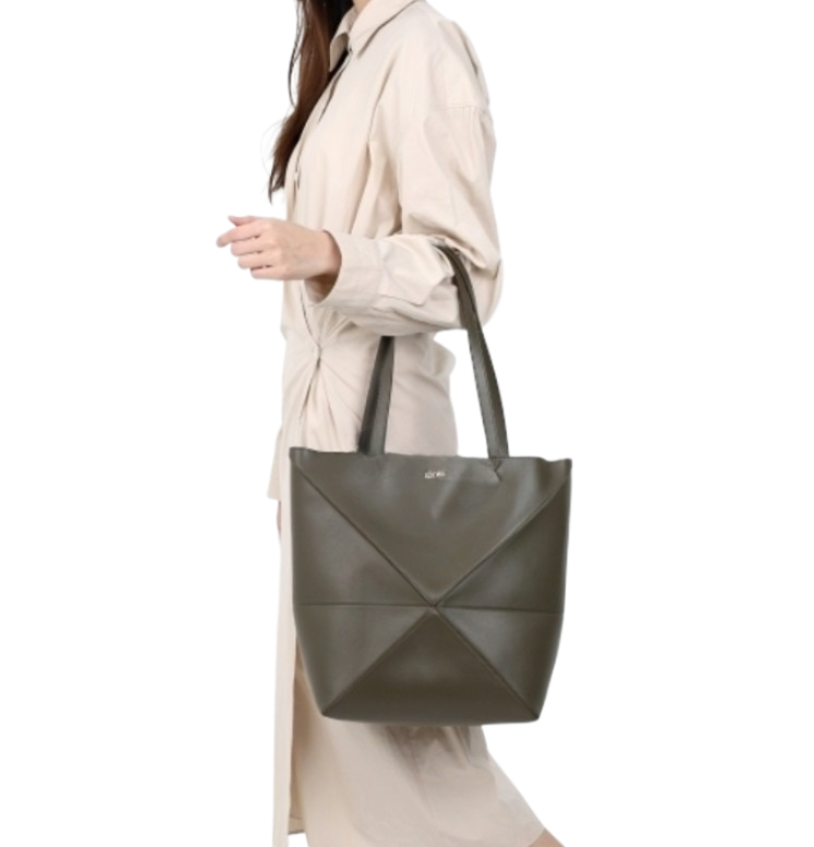 Puzzle Fold Tote in shiny calfskin