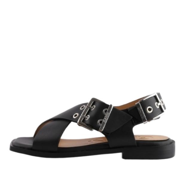 Black feminine buckle strap sandals