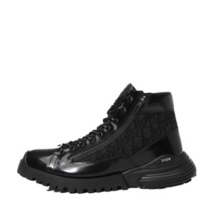COMBAT ankle boots