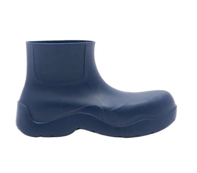 Blue rubber puddle boots