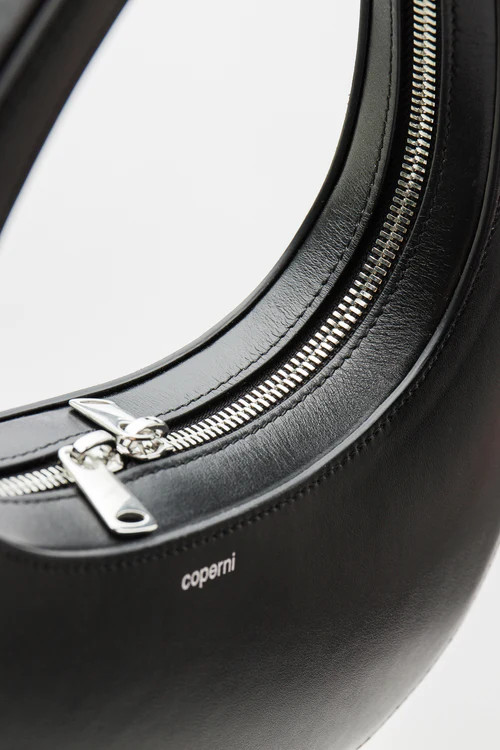 Baguette Swipe Bag in Black