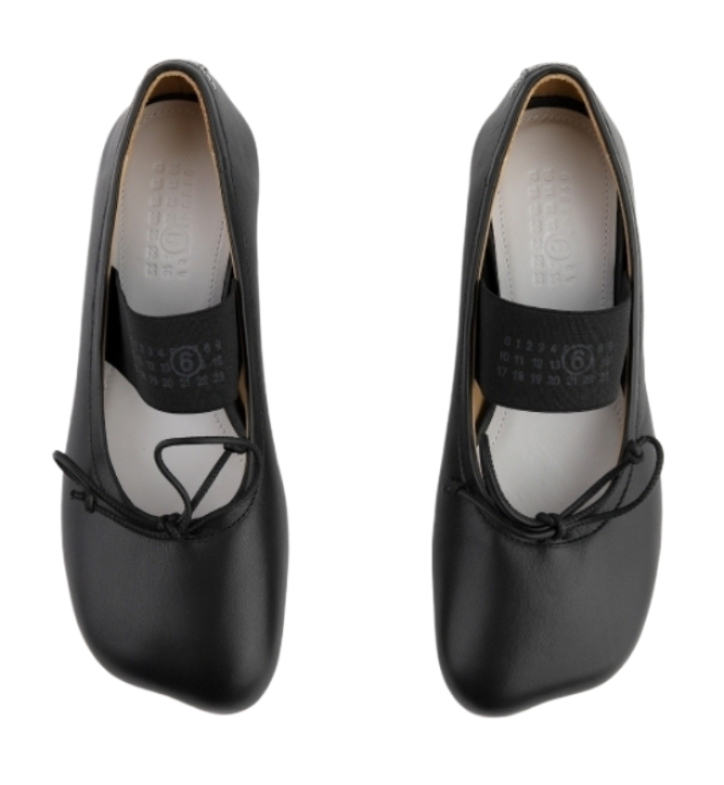 Anatomic ballerina flats