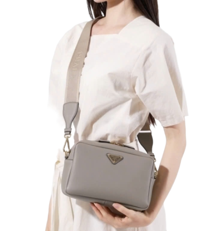 Soft leather shoulder bag