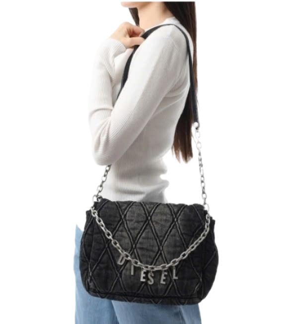 24FWMedium Charm-D Shoulder Bag 