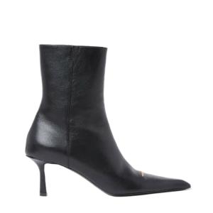 VIOLA 65 Logo Toe Leather Ankle Boots Heel