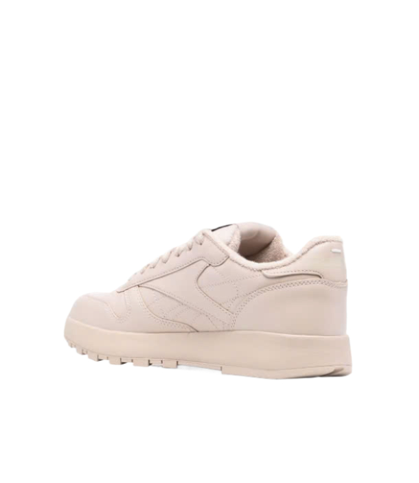 Classic Leather Tabi CL Beige Tan 