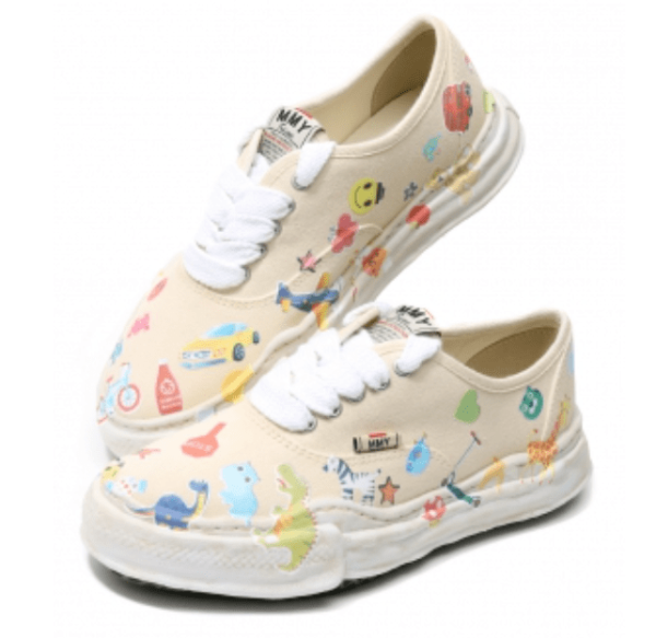 Maison Mihara Yasuhiro Baker OG Sole Sticker Printed Canvas Low-top Sneakers - WHITTE
