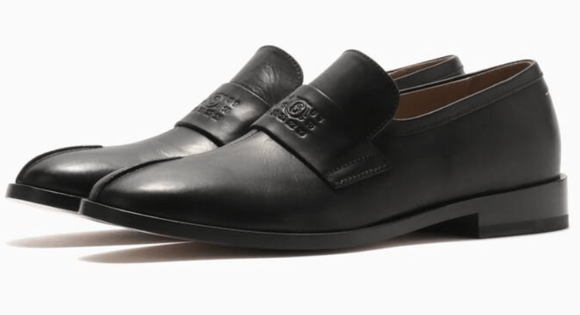 Loafers in Black