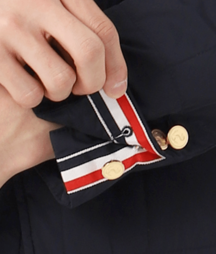 Thom Browne]센터백 스트라이프 다운필드 자켓 (MJD080X 07259 ..