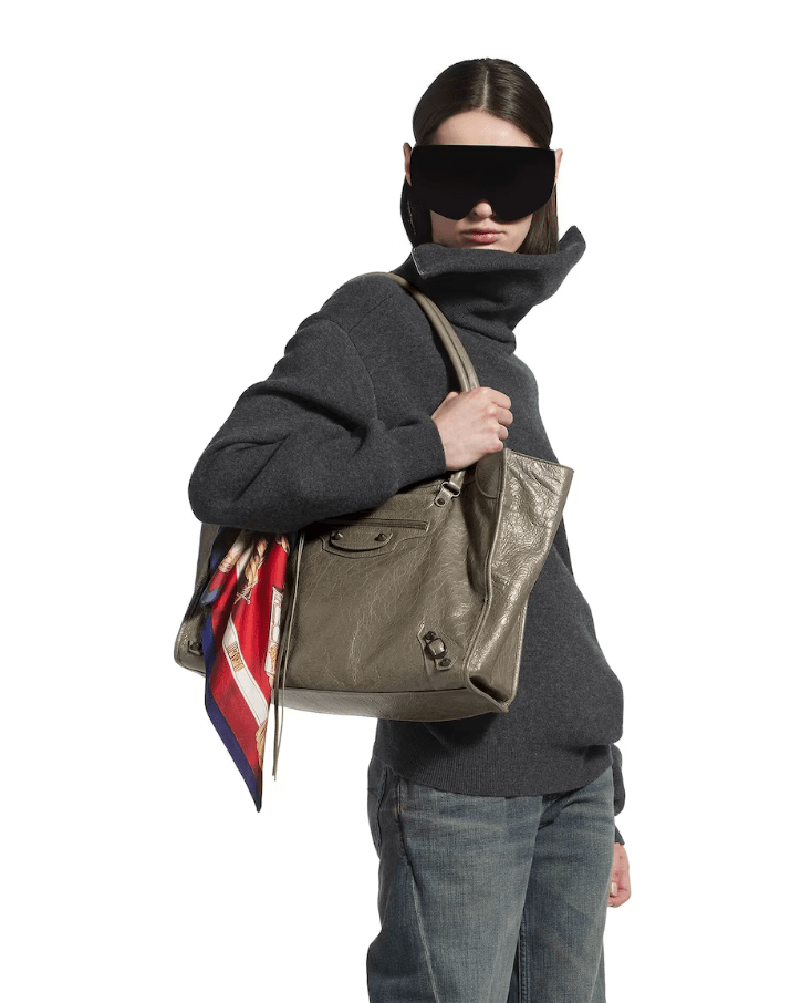 Le City Tote Bag Medium in Army Green