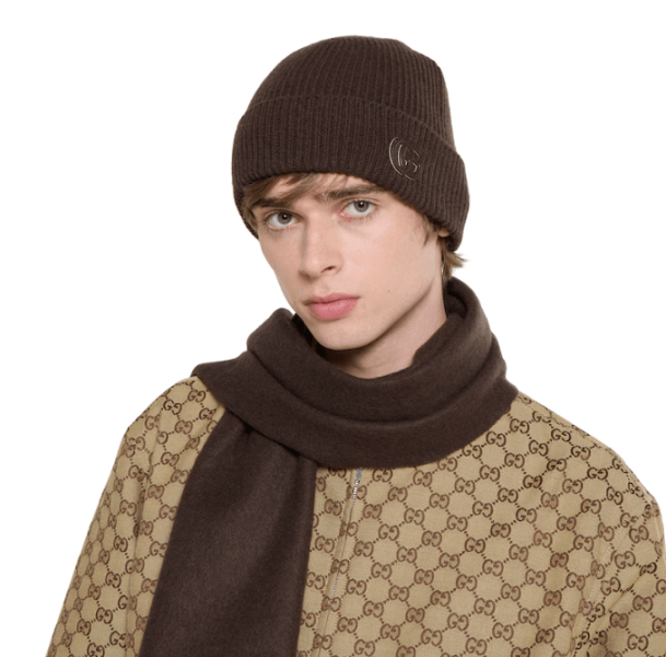 Cashmere hat with patch in dark brown