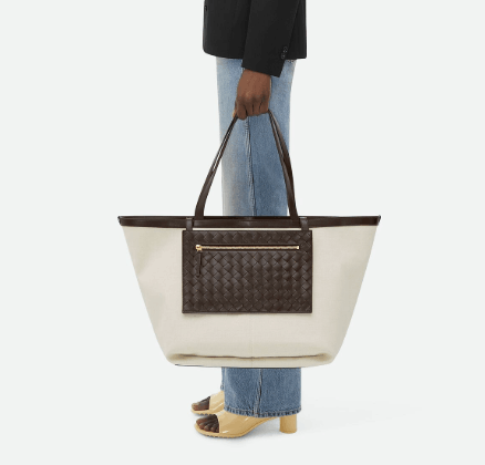 Bottega Veneta Large Flip Flap Natural Fondant
