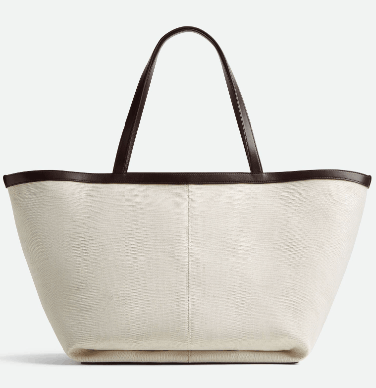 Bottega Veneta Large Flip Flap Natural Fondant