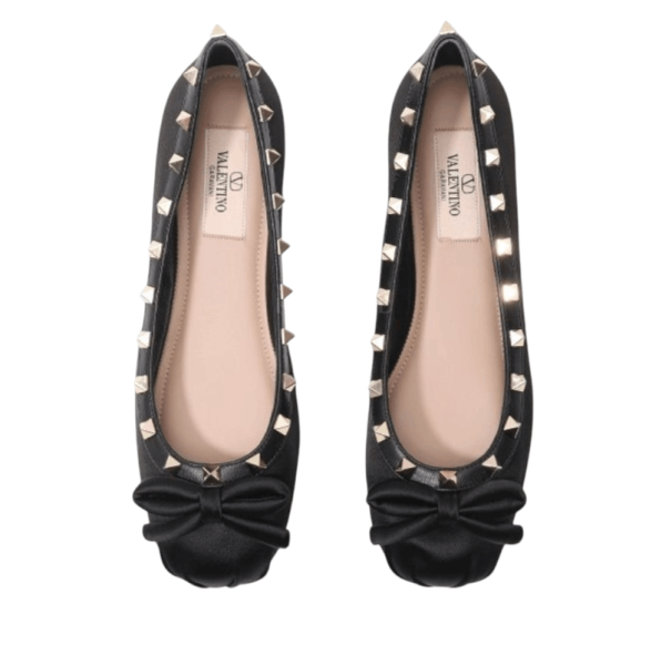 ROCKSTUD SATIN FLAT SHOES