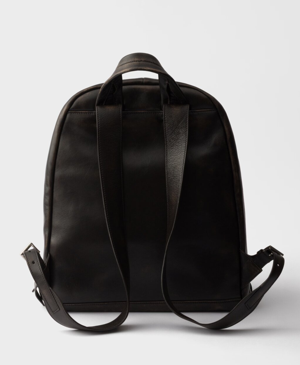 Distressed nappa leather backpack - Dark Brown