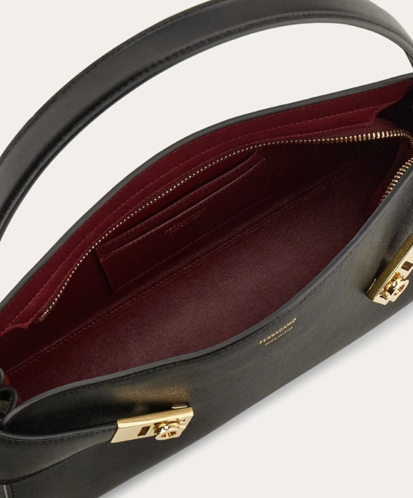 Hug East-West shoulder bag - BLACK
