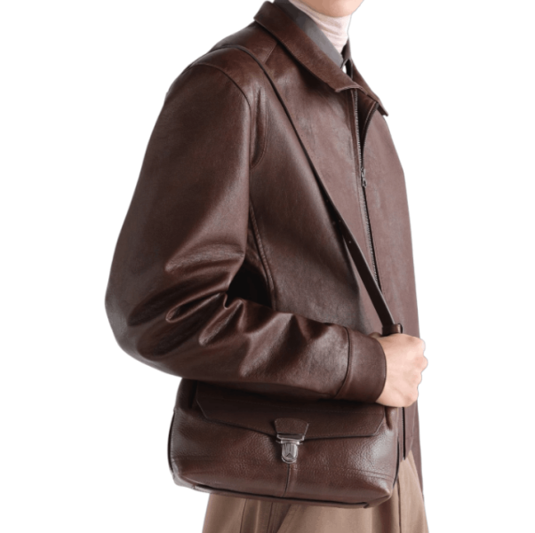 SMALL GEAR BAG IN GLOSSY VEGETABLE LEATHER