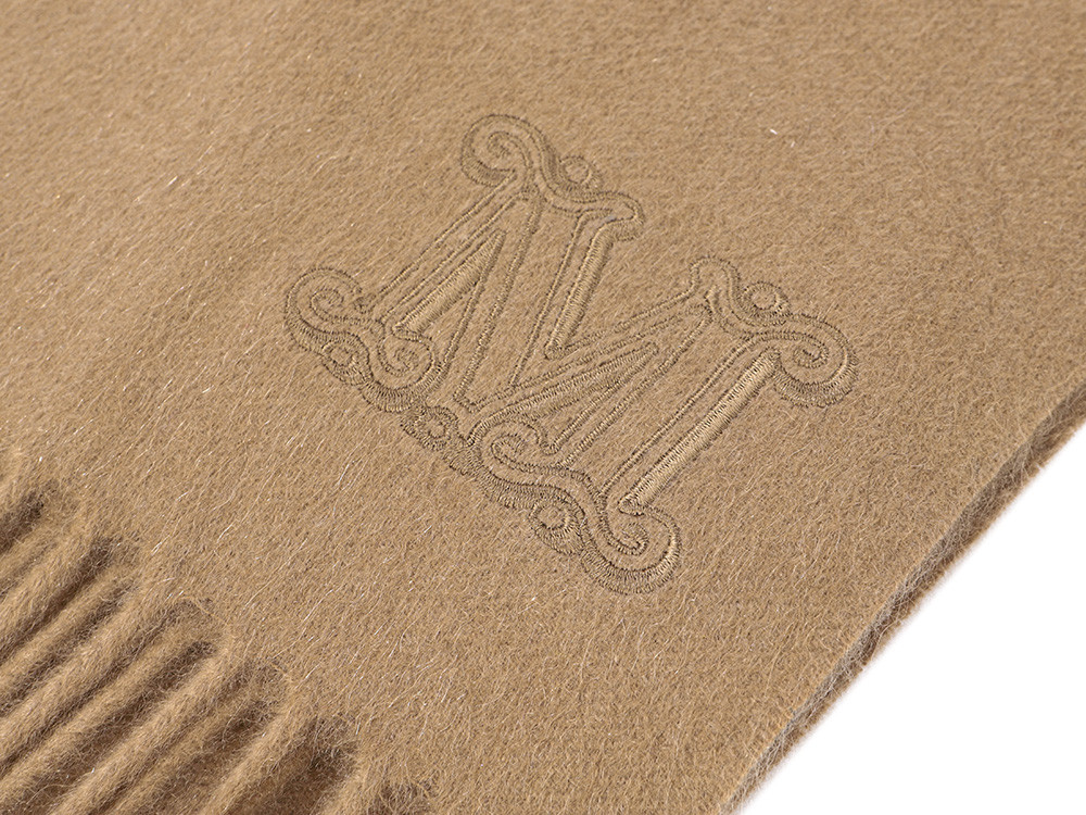 Wesdalia cashmere scarf