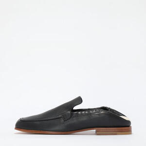 Elastic loafers