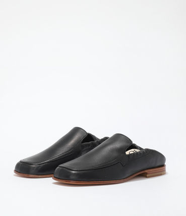 Elastic loafers