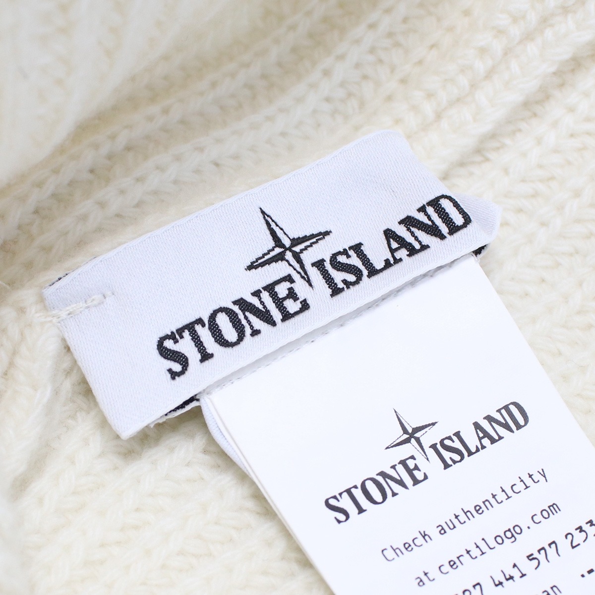 Logo patch ribbed wool beanie ( White)