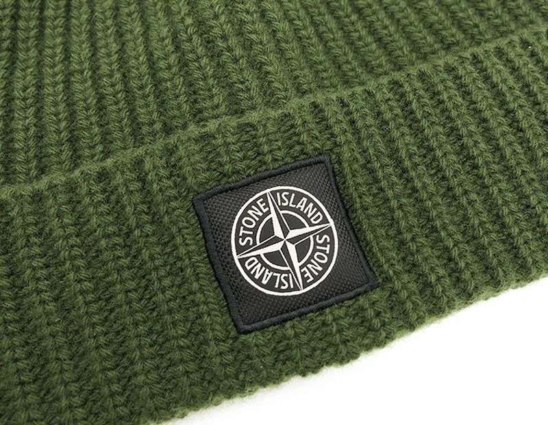 Logo patch ribbed wool beanie (Olive)