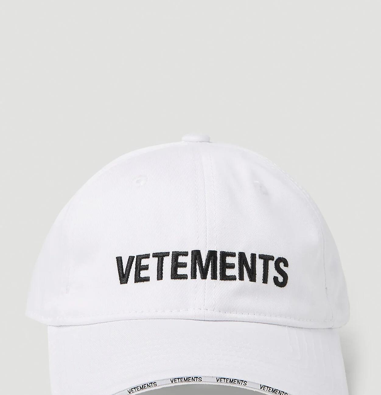 Iconic Logo Baseball Cap in White