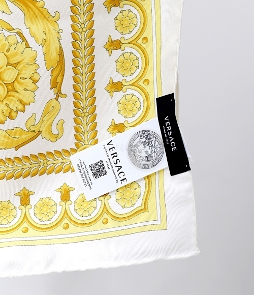 Versace Large Barocco Print Foulard