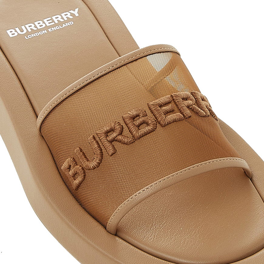 Buckingham mesh logo band slides