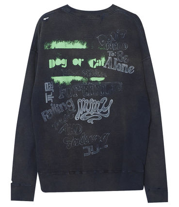 Distressed crew neck sweatshirt