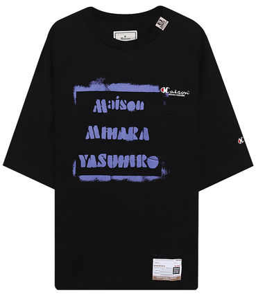 Graphic-print T-shirt