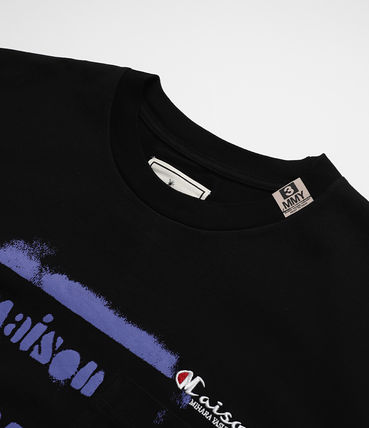 Graphic-print T-shirt
