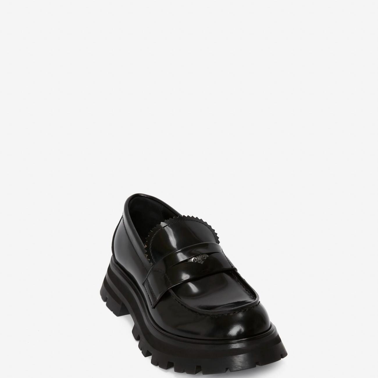 Women's Wander Loafer in Black