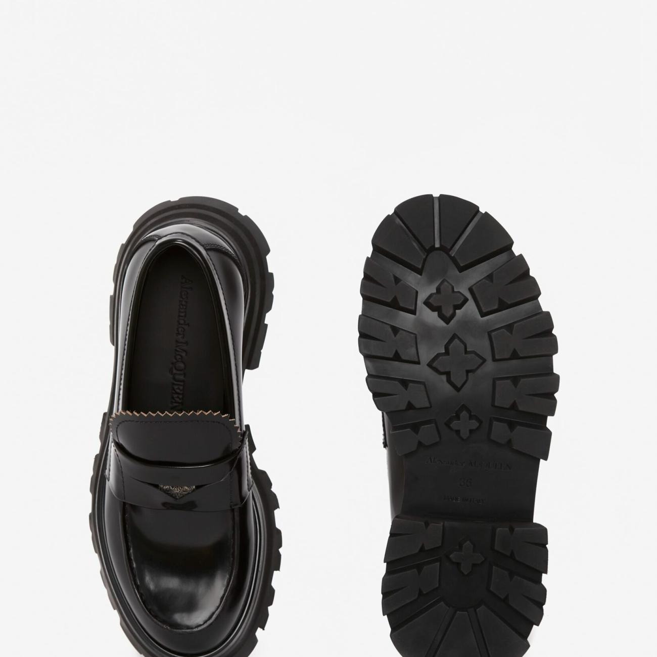 Women's Wander Loafer in Black