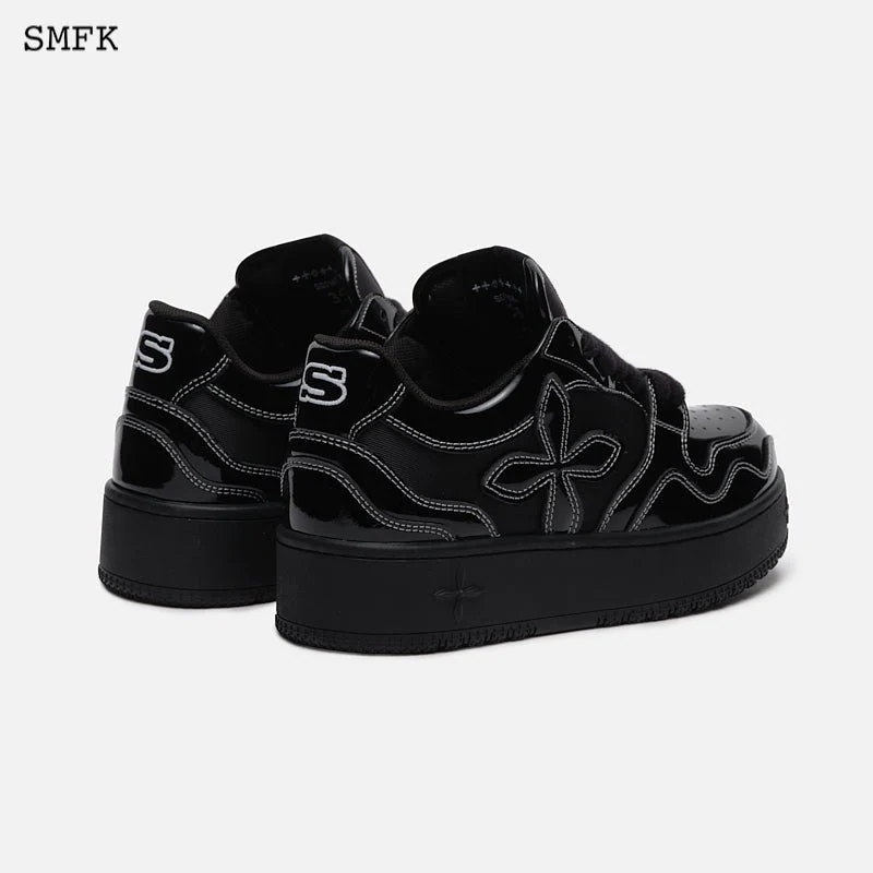 BLACK BALLOON SKATE SHOES