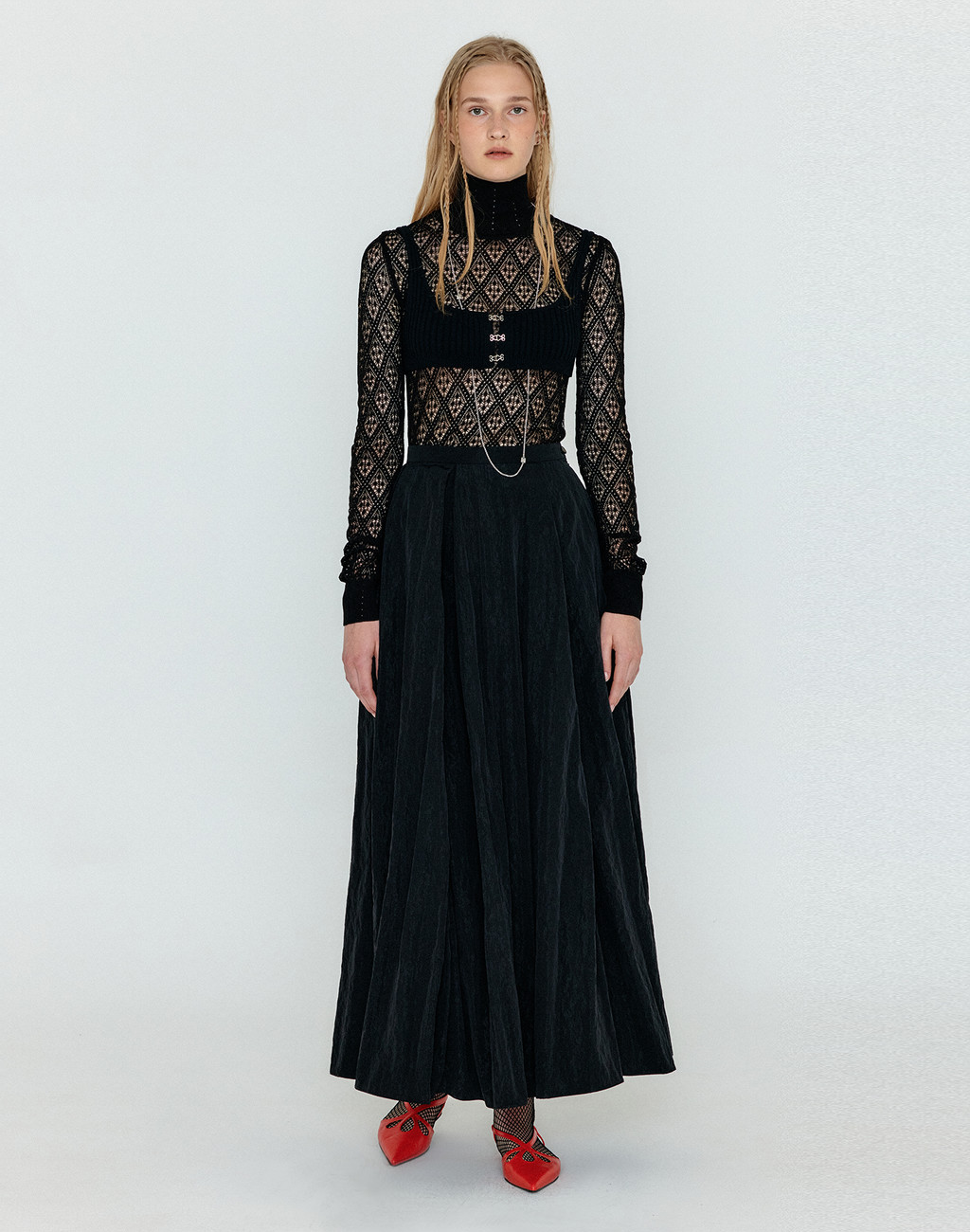 WIOM Diamond-Lace Turtleneck Knit Pullover - Black 