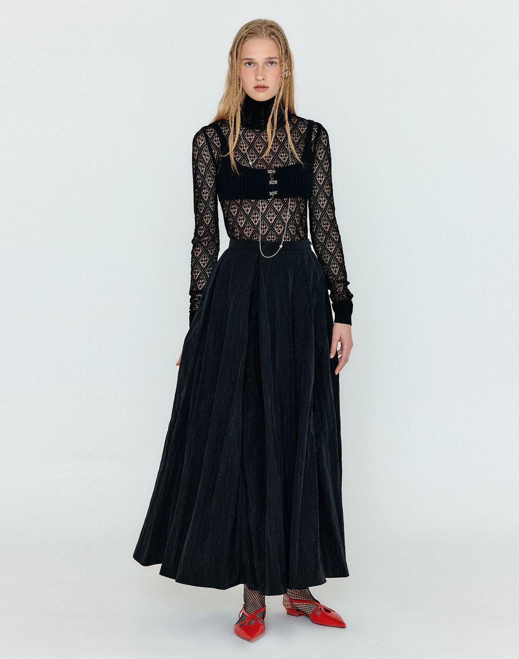 WIOM Diamond-Lace Turtleneck Knit Pullover - Black 