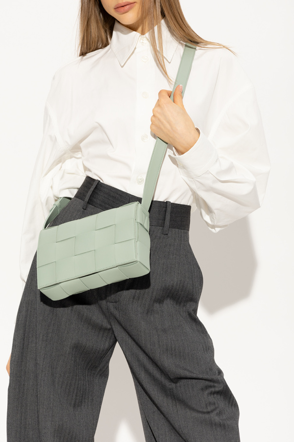  BOTTEGA VENETA GREEN ‘CASSETTE’ SHOULDER BAG