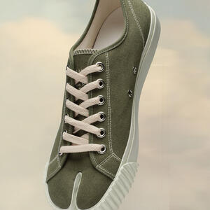 Tabi sneakers in Olive