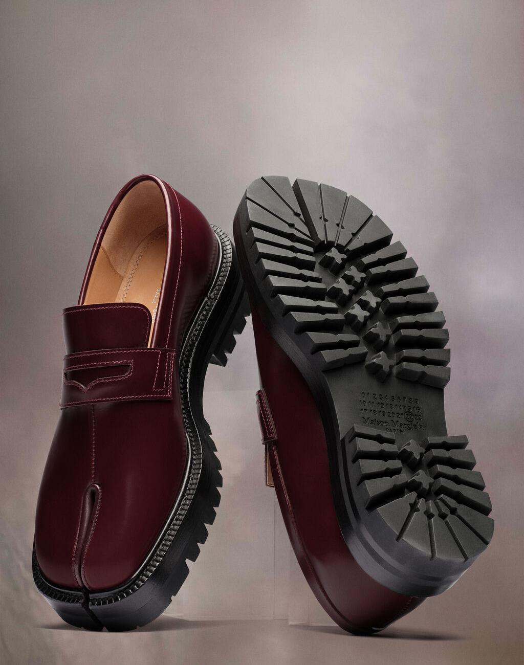 Tabi County Loafers in Bordeaux