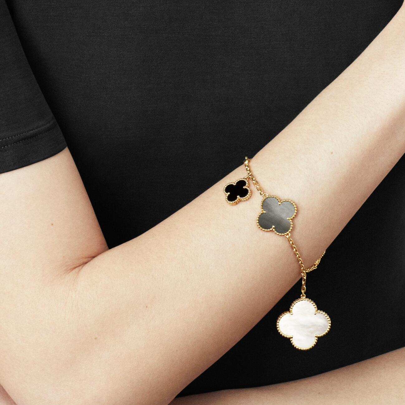 Magic Alhambra bracelet, 5 motifs onyx, mother-of-pearl