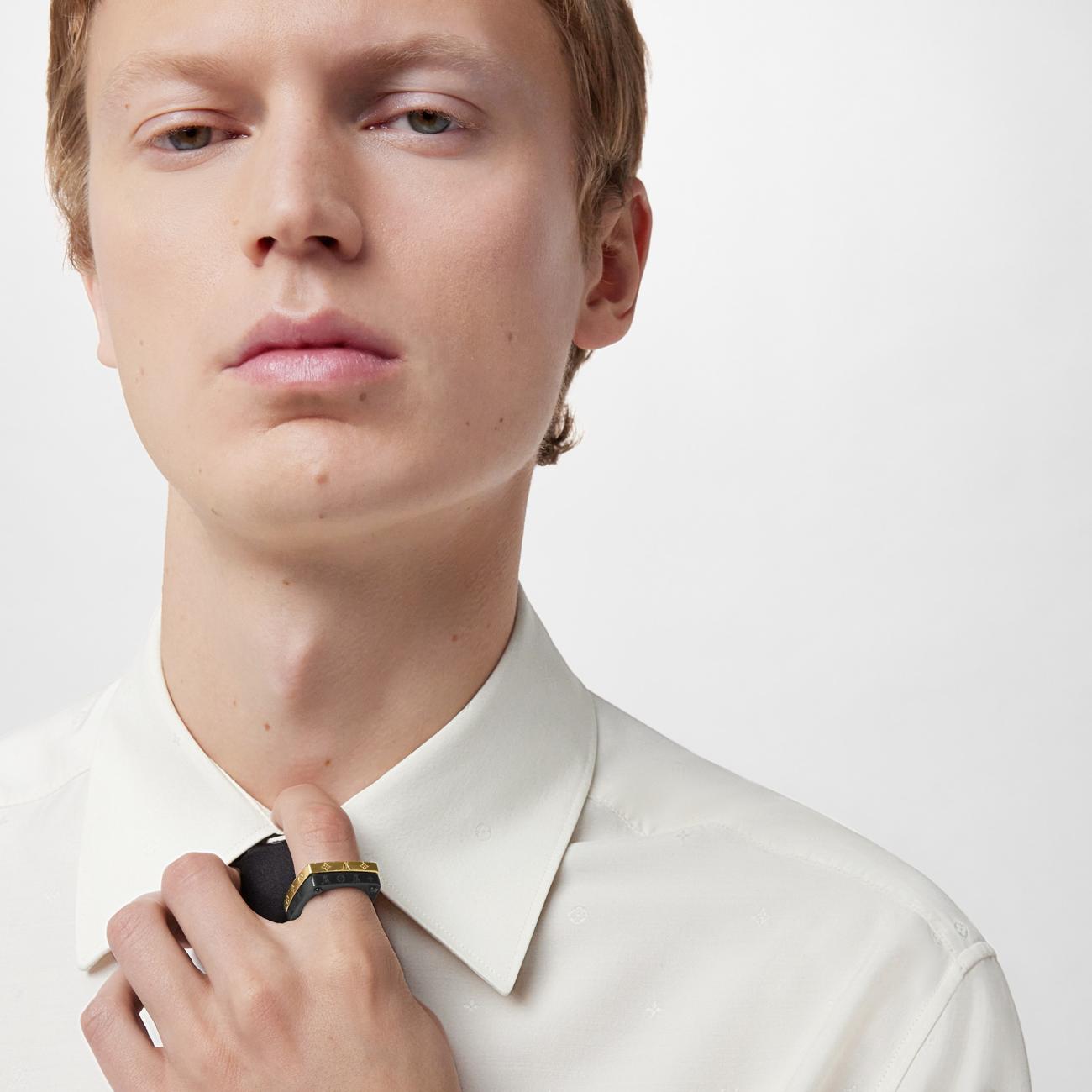 Monogram bold ring black