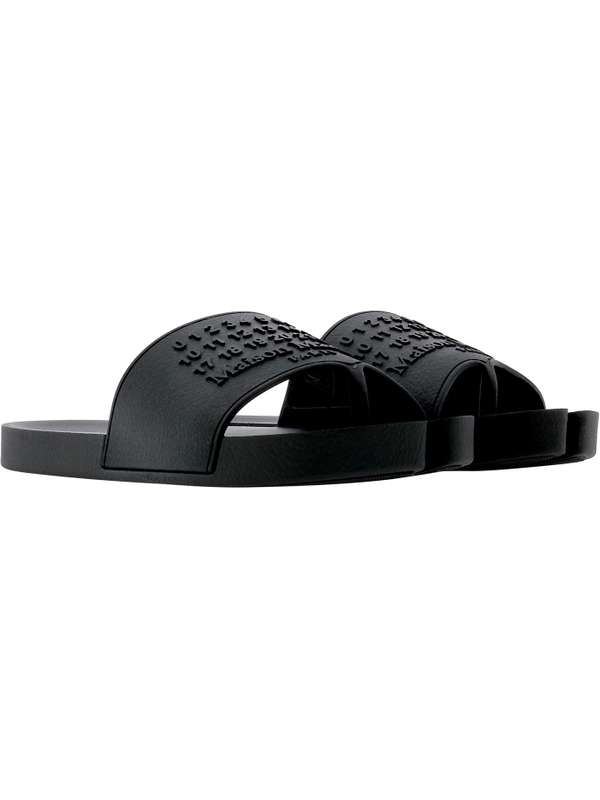 LOGO EMBOSSED TABI SLIDERS BLACK IN BLACK