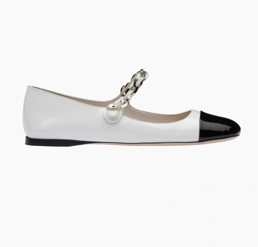 Patent leather ballerinas